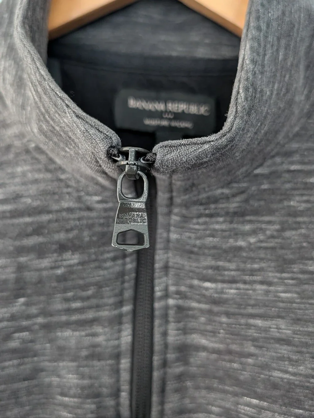Banana Republic Men's Half-Zip Sweater Sz M.